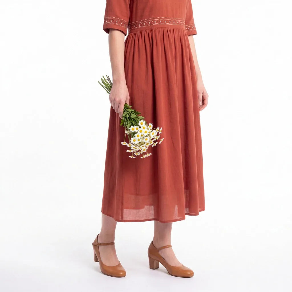 magnific__zoom-in-only-seeing-dress-also-make-her-white-and-__88599.jpg